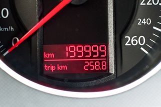 Nafta, benzín nebo elektro: Kdo má větší životnost? Vědci podrobili pohonů zátěžovým testům, a byli překvapeni